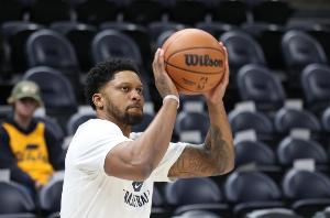 收入和商业 收入和商业