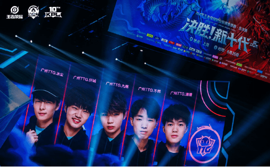 与坐飞机的 与坐飞机的